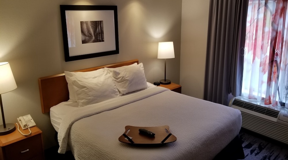 Fairfield Inn Suites By Marriott Mt Vernon Rend Lake 7/39