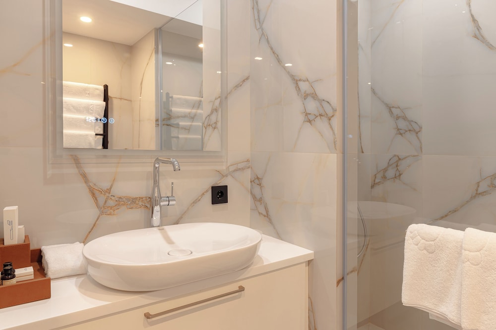 Almaty Hotel 47/50