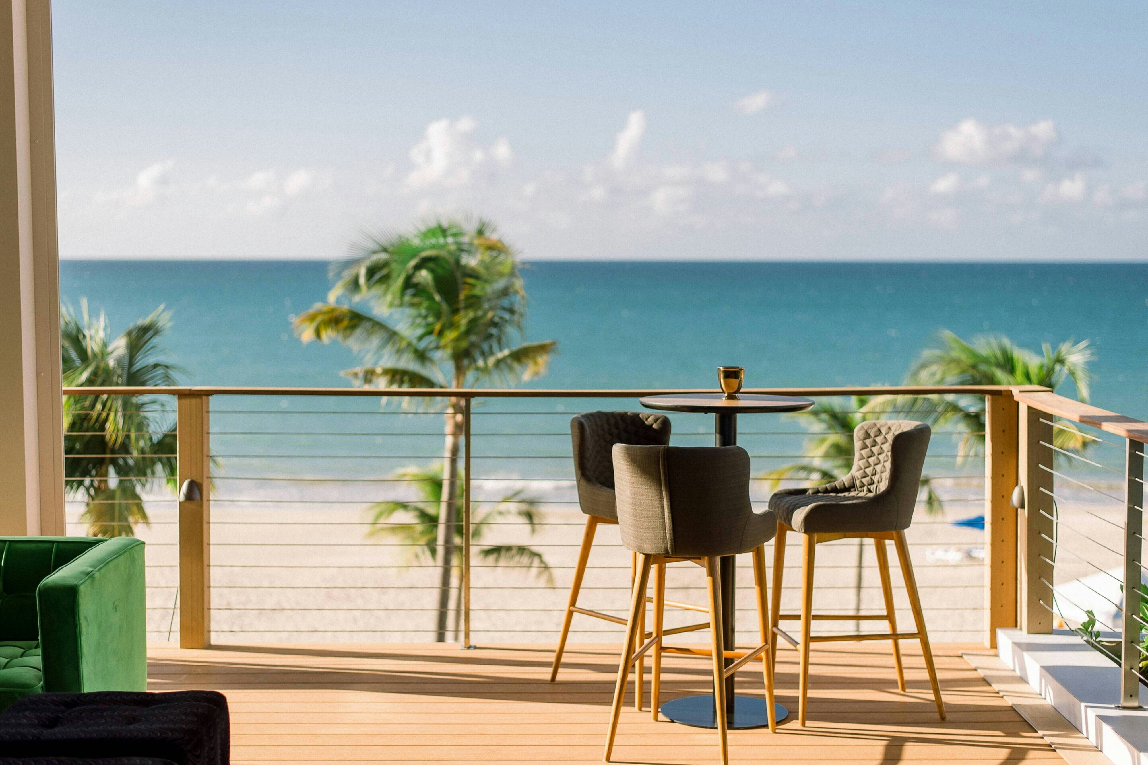 Courtyard Isla Verde Beach Resort 52/54