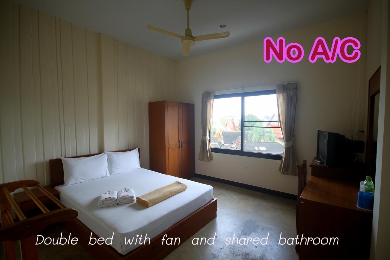 Room, Double Bed, Shared Bathroom, with Fan