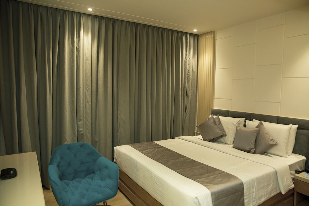 LUXURY, DOUBLE BED
