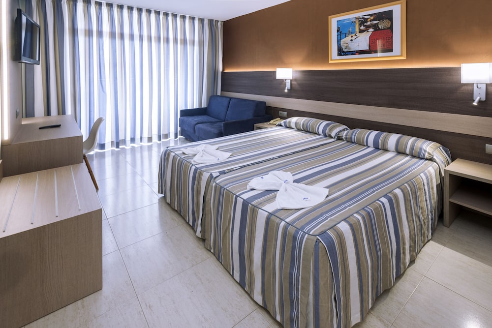 4R Regina Gran Hotel 12/50