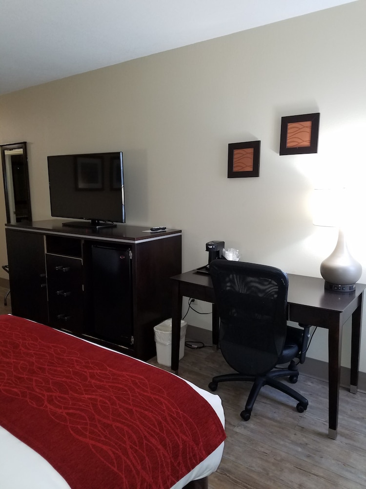 Comfort Inn North of Asheville 30/35