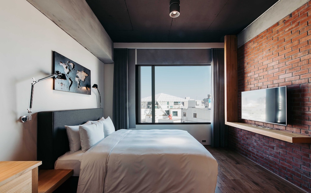 U I J Hotel Hostel 12/41
