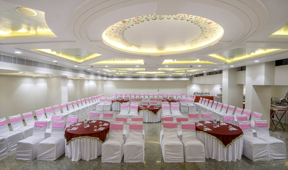 Hotel Yash Regency 42/49