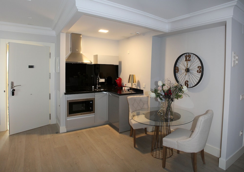 Principia Suites 34/43