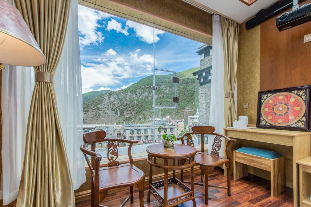 Minyoun Rezen Retreat Yading Daocheng 34/39