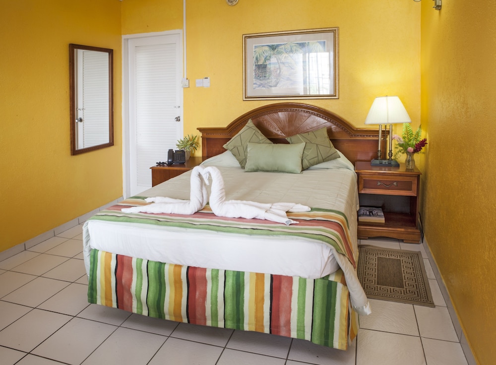 Palm Garden Hotel 9/50