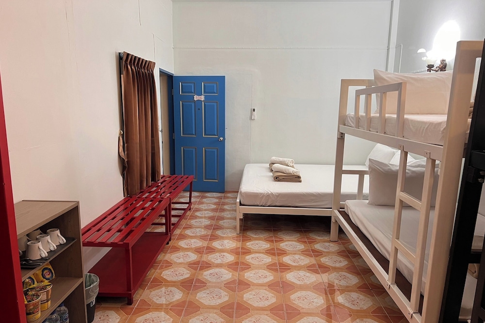 Phuket Old Town Hostel 42/61