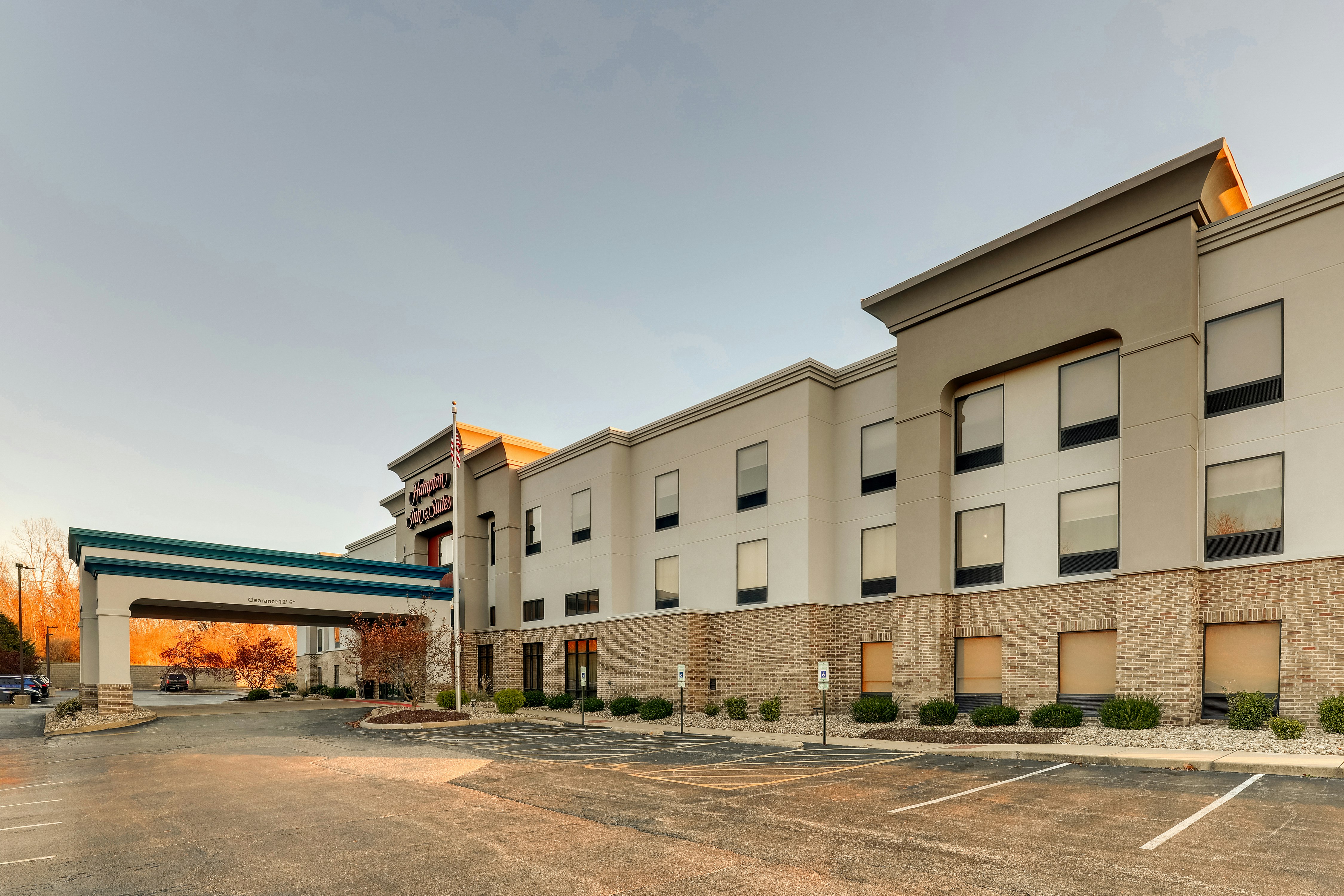 Hampton Inn & Suites St. Louis-Edwardsville 68/69
