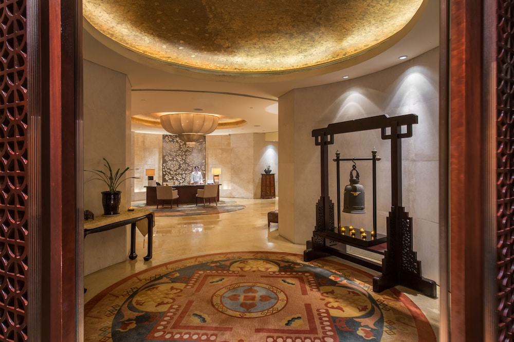 Shangri La Chengdu 9/72