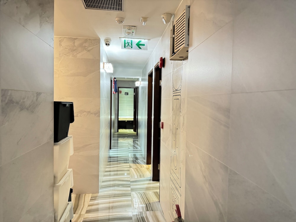 Kong Hing Guest House 66/67