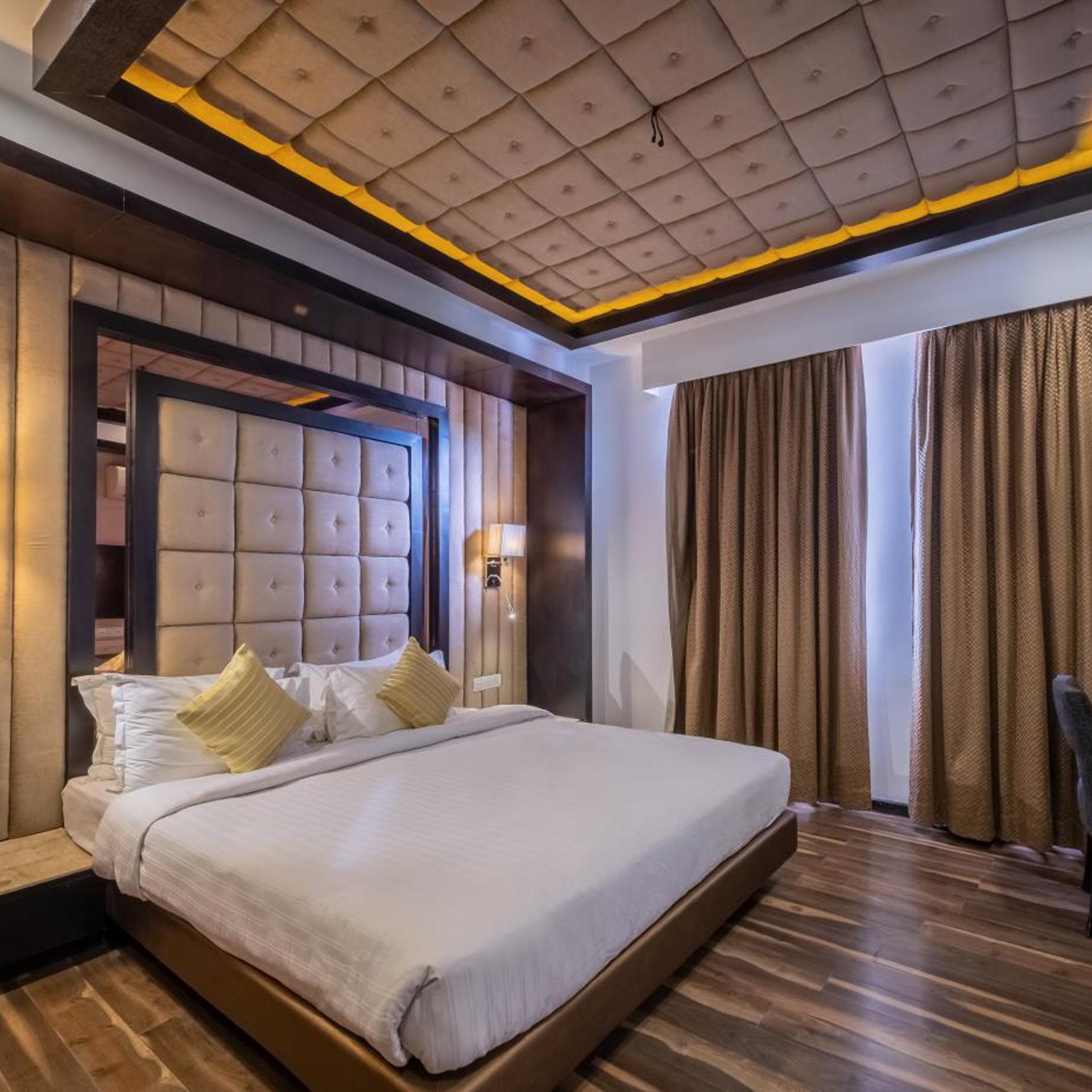 Mahabir Palace 17/40