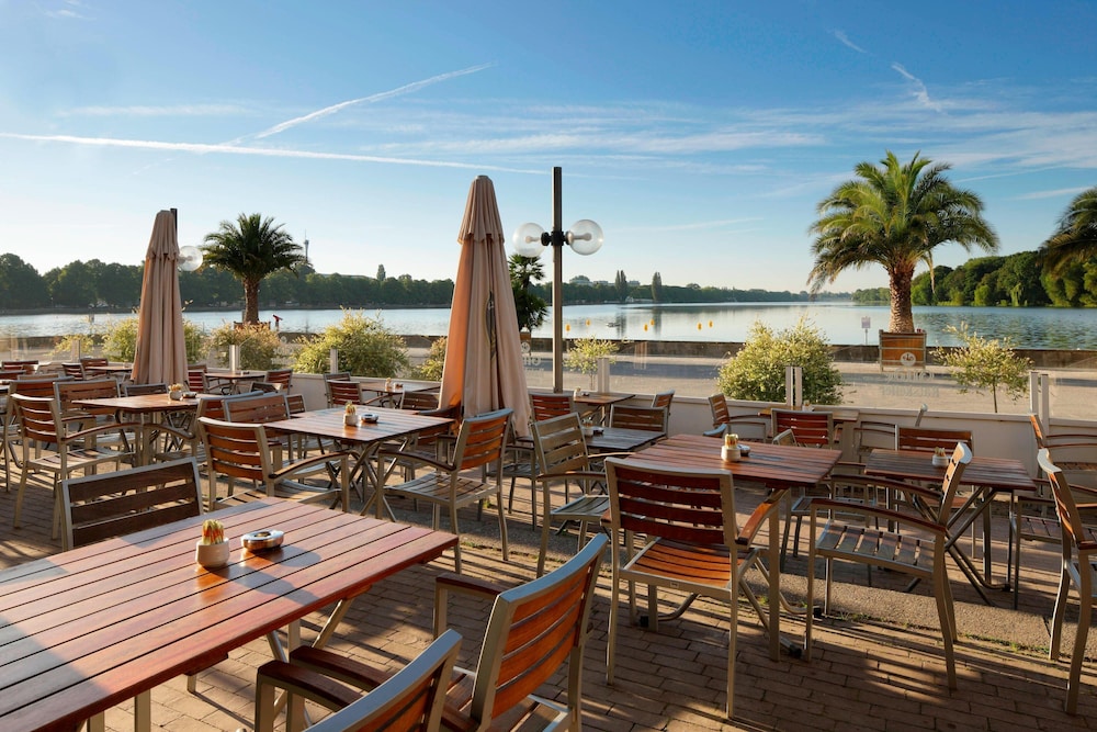 Courtyard By Marriott Hannover Maschsee 33/45
