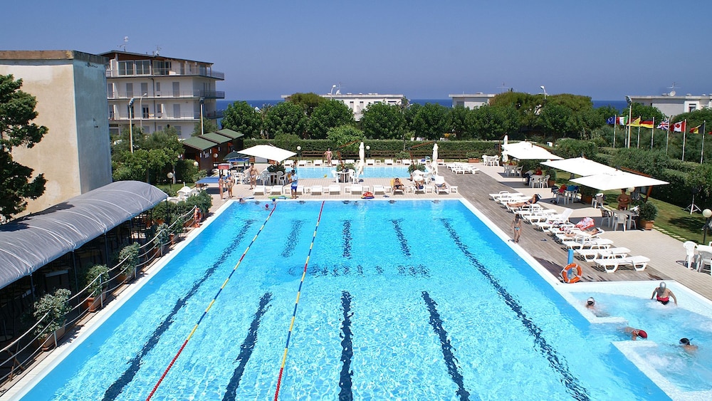 NETTUNO RESORT 38/41