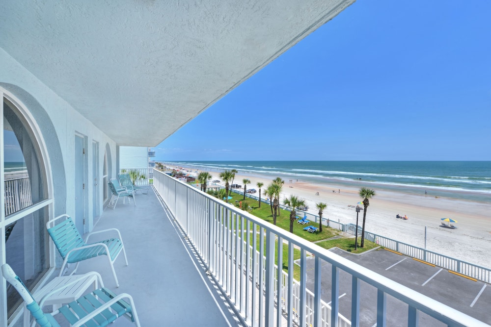 El Caribe Resort & Conference Center 61/65