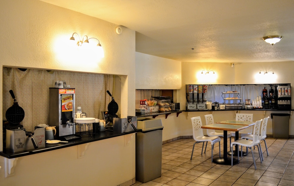 restaurant-cafeteria