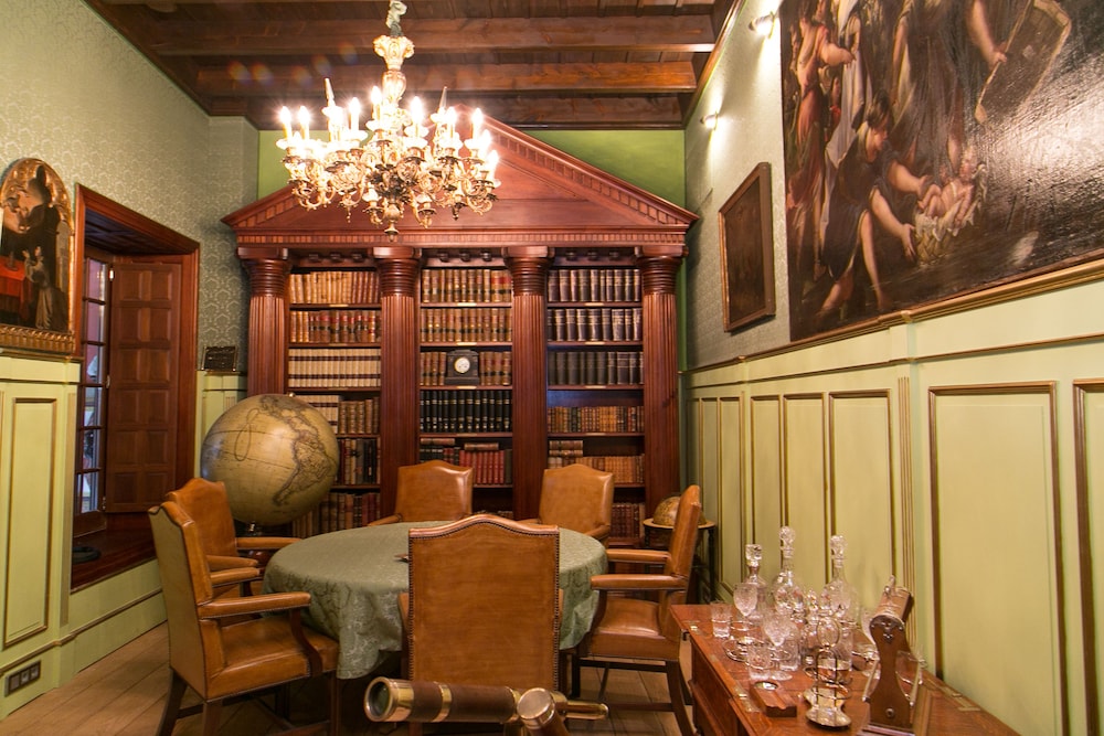 Hotel Ateneo Sevilla 37/50