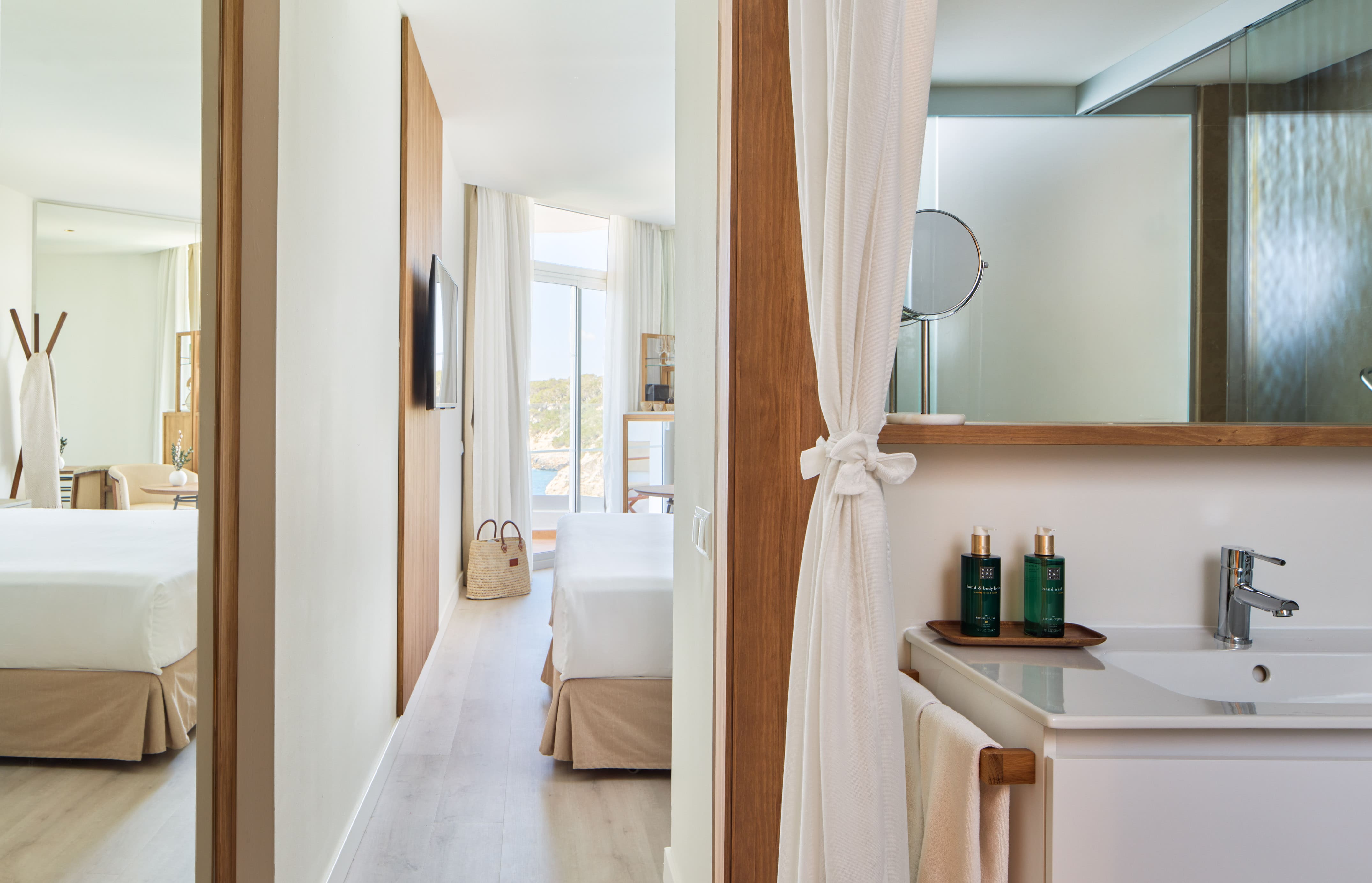 The Level, Supreme، Melia Cala Galdana 3/3