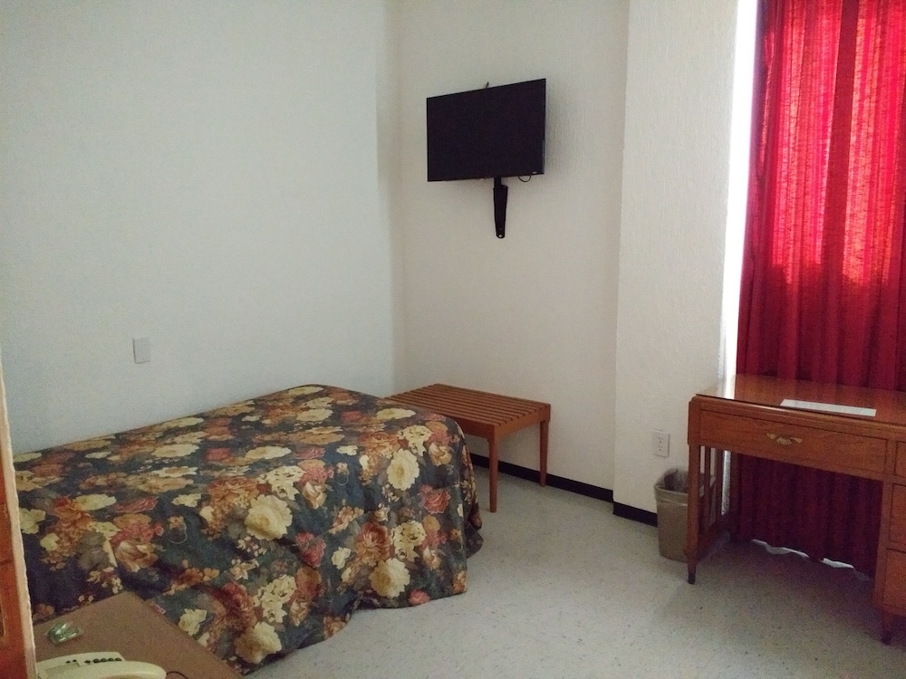 Hotel Calvete 12/65