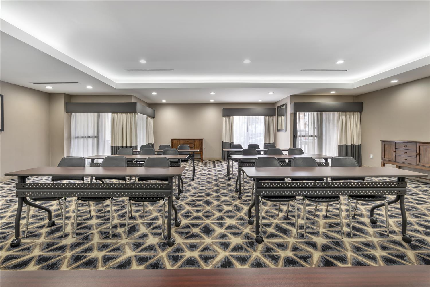 Best Western Plus Hotel at the Convention Center 45/51