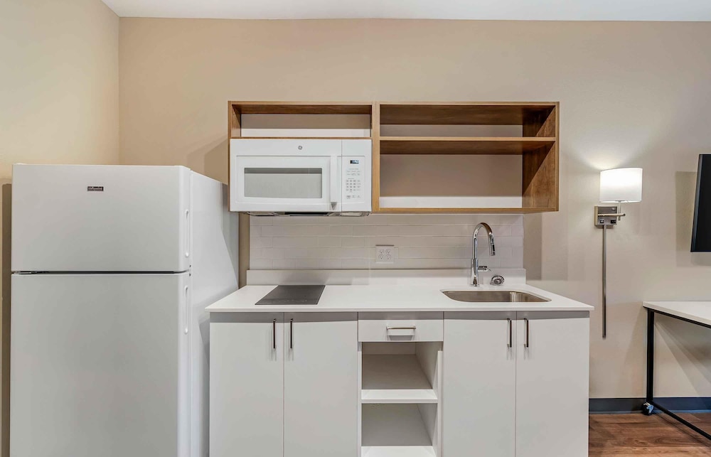 Extended Stay America Premier Suites- Jacksonville - Airport 23/40