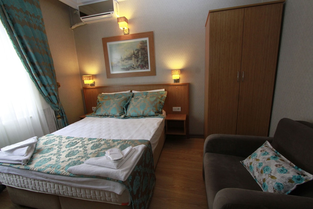 Agora Boutique Hotel & Bistro 10/50