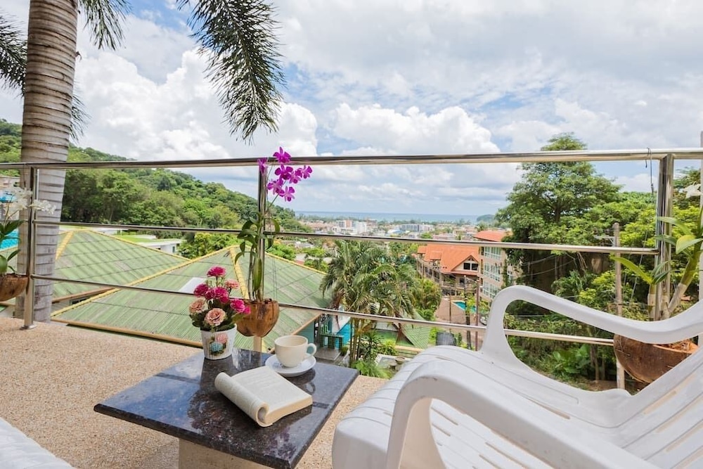 Mountain Sea View Luxury Apartments 13/72