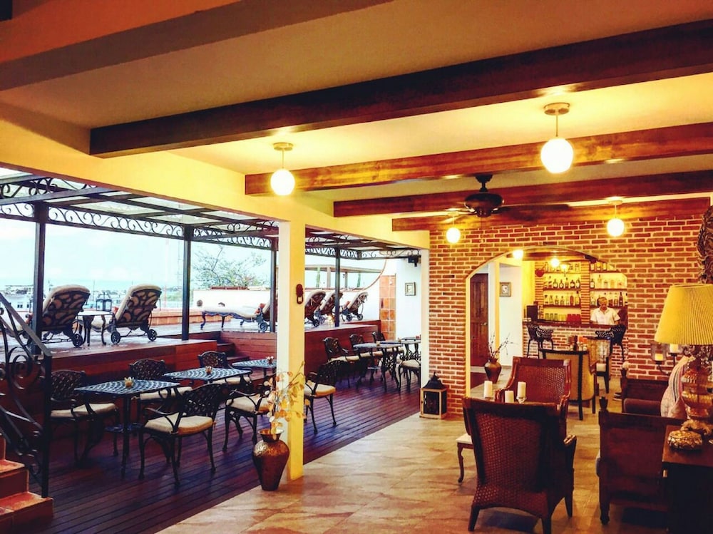 La Leyenda Hotel 33/37