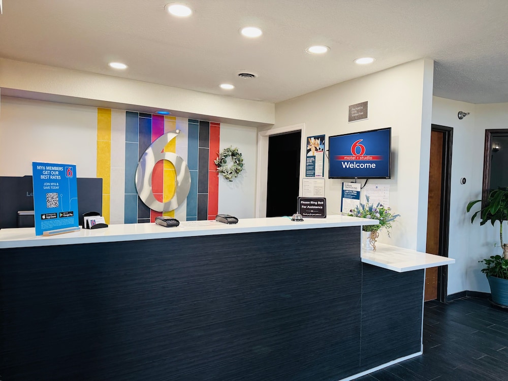 Motel6 Elkhart, IN 9/54