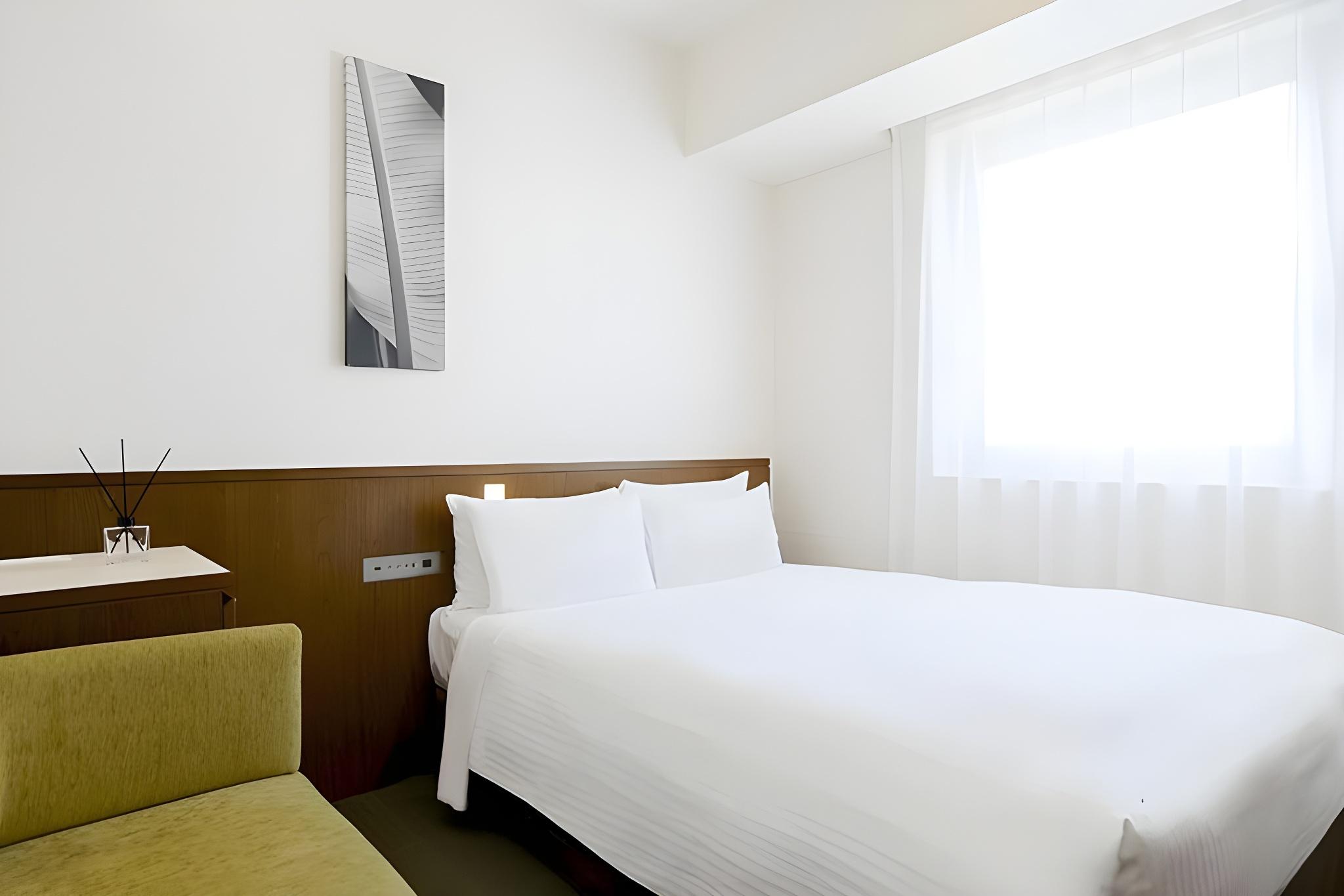Ladies, Double Bed