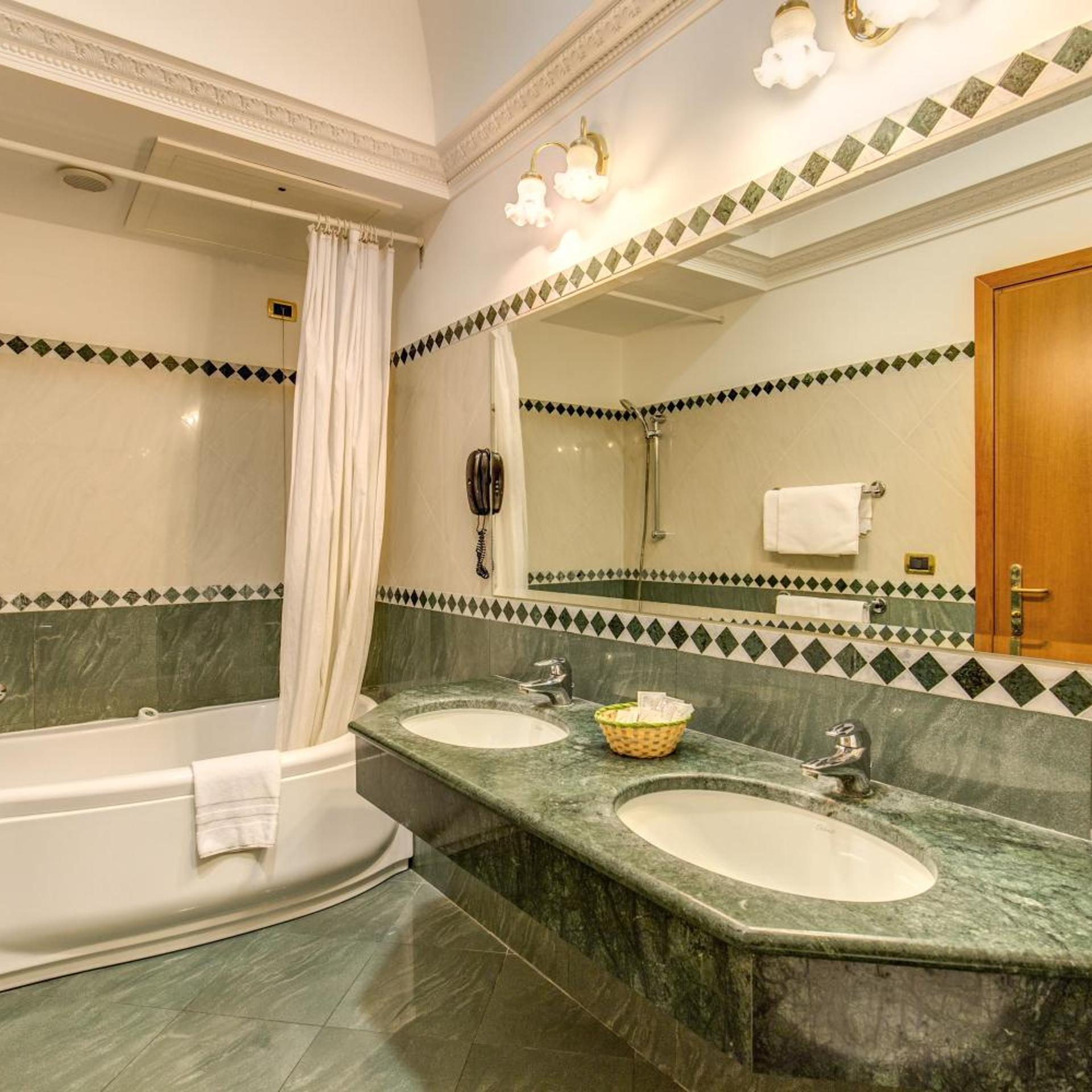 غرفة سوبيريور ثلاثية بسرير فردي، Hotel Contilia 3/3