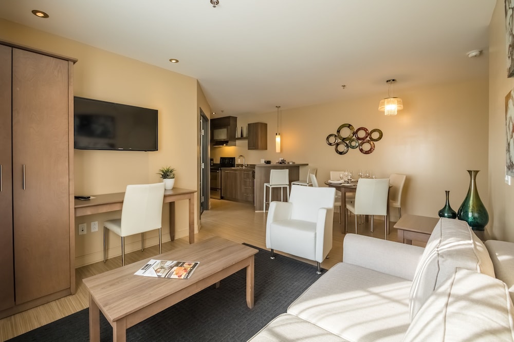 IMPERIA HOTEL & SUITES TERREBONNE 34/60