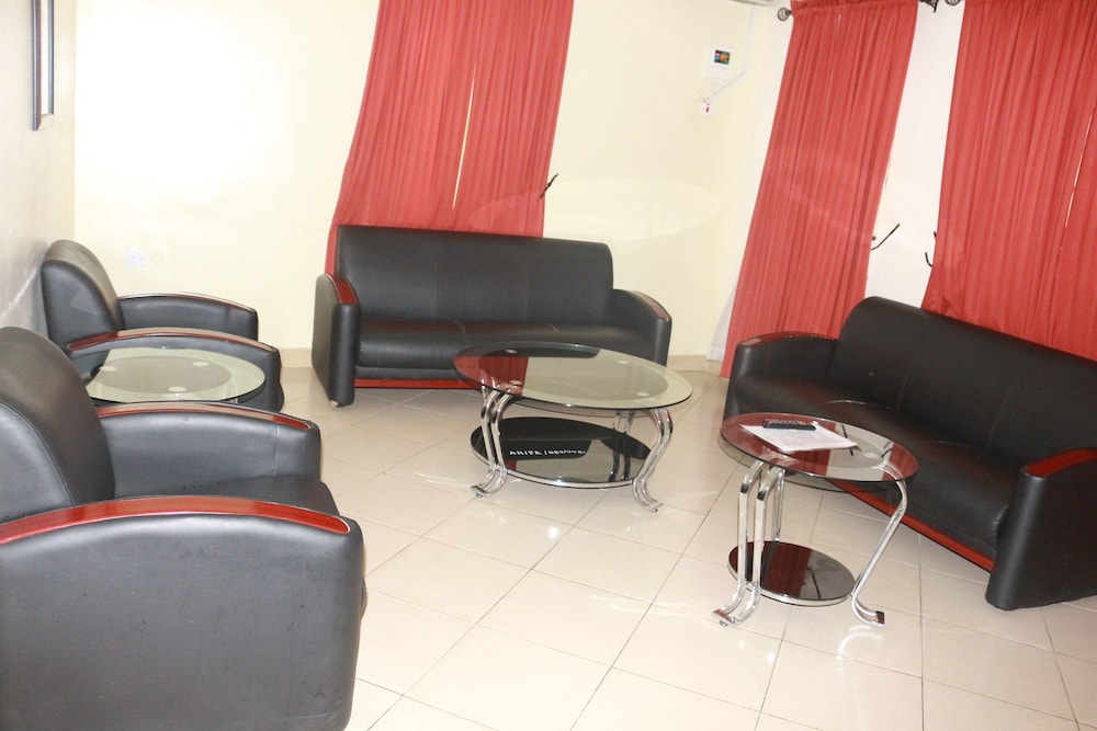 Ann's Haven Hotel & Suites 13/19