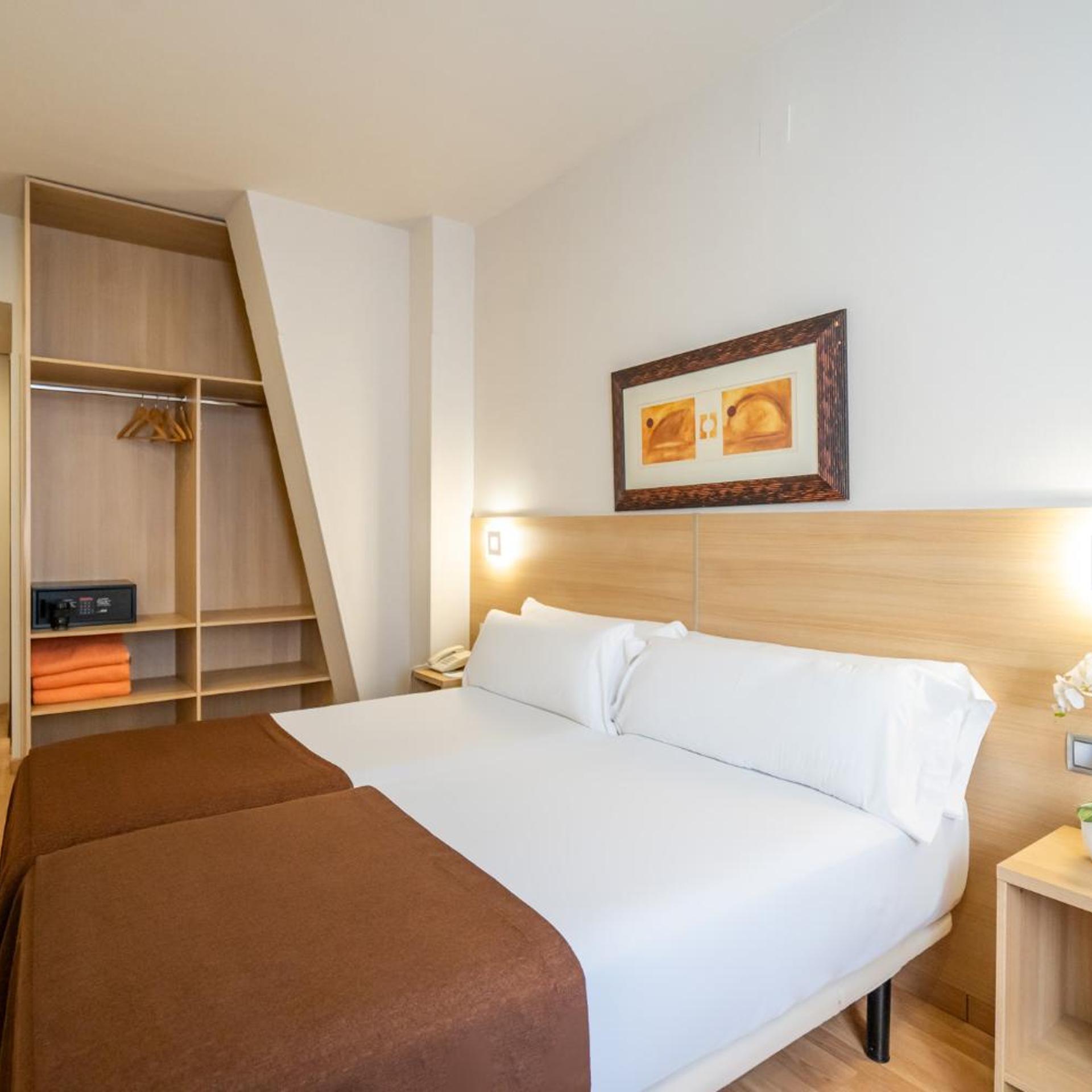 Superior, Triple, Single Bed