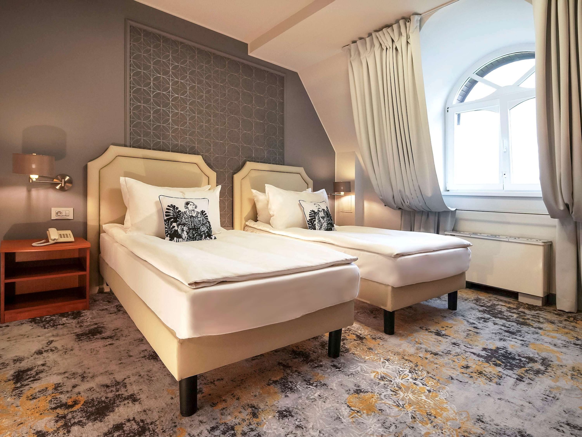 Standard, Twin Beds