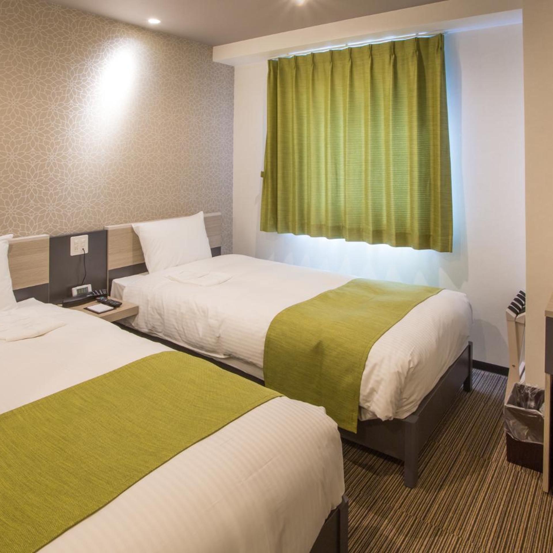 ECONOMY, TWIN BEDS