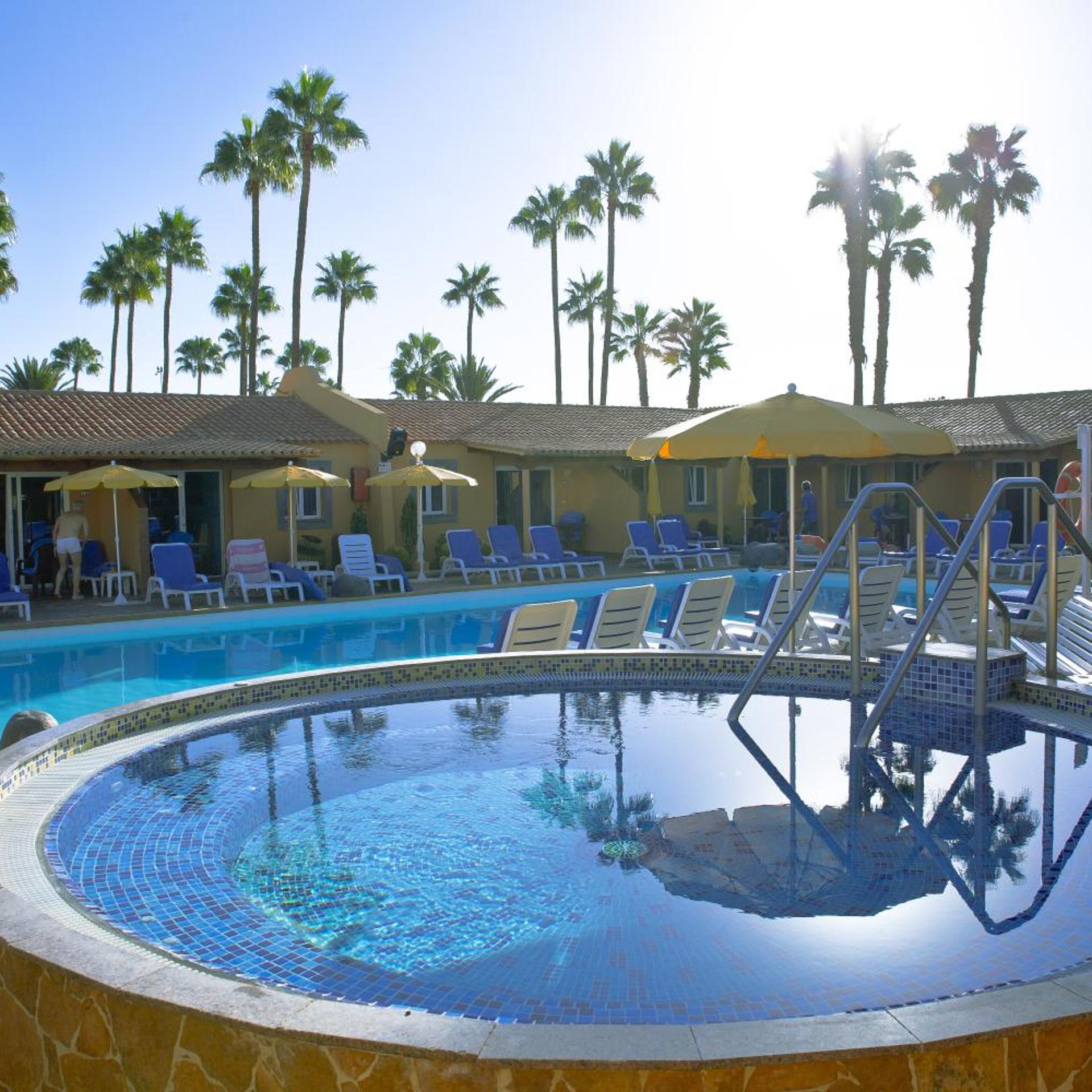 Los Almendros - Adults Only 35/37