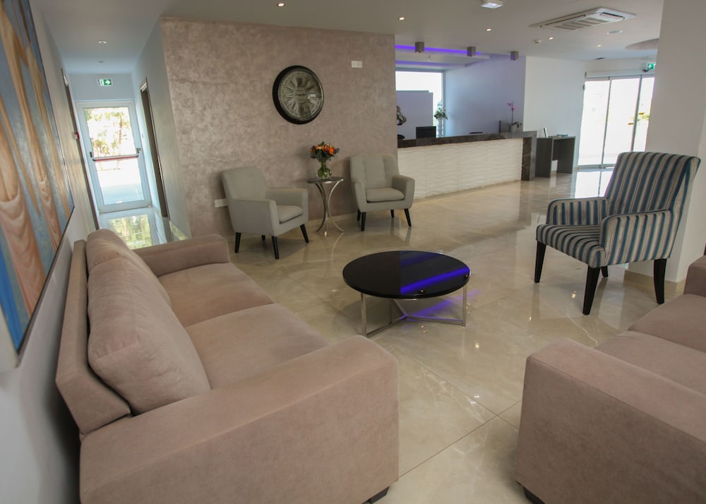 Bellini Hotel 30/48