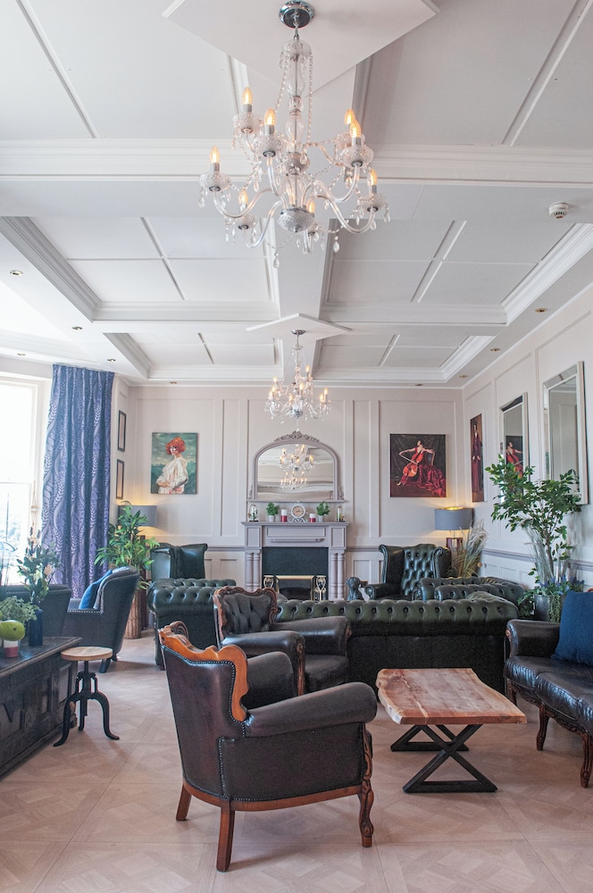 The Belgrave Hotel Tenby 38/62