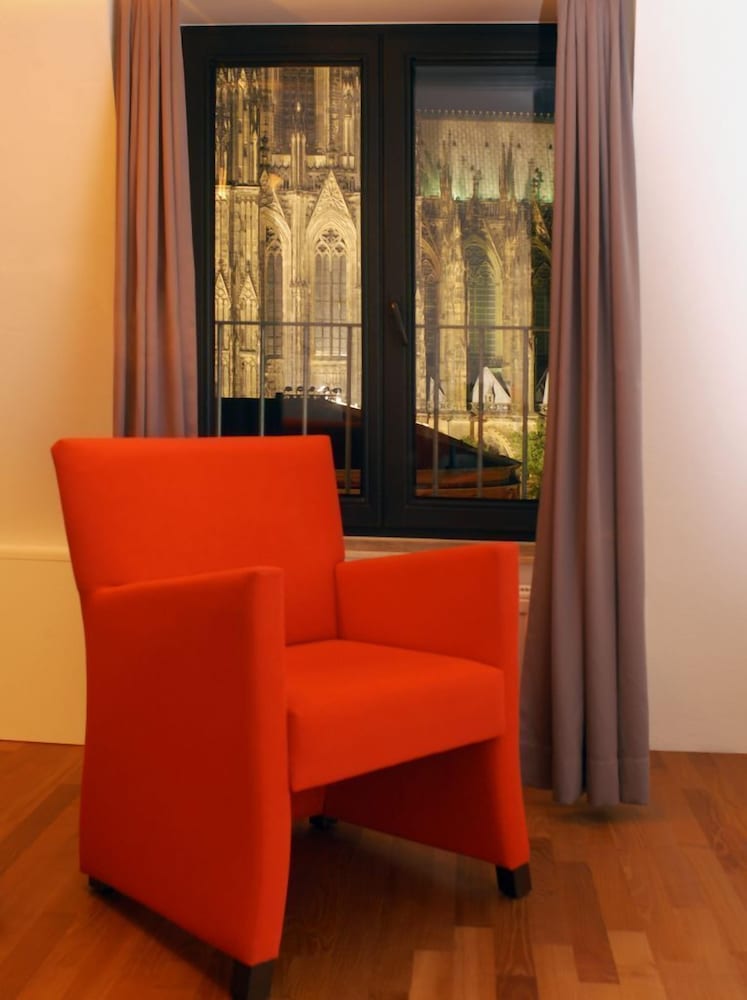 Eden Frueh Am Dom Hotel 25/40