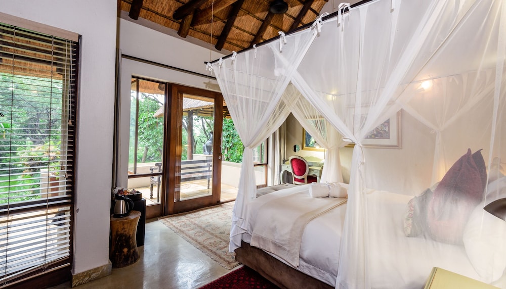 Khaya Ndlovu Manor House 28/72