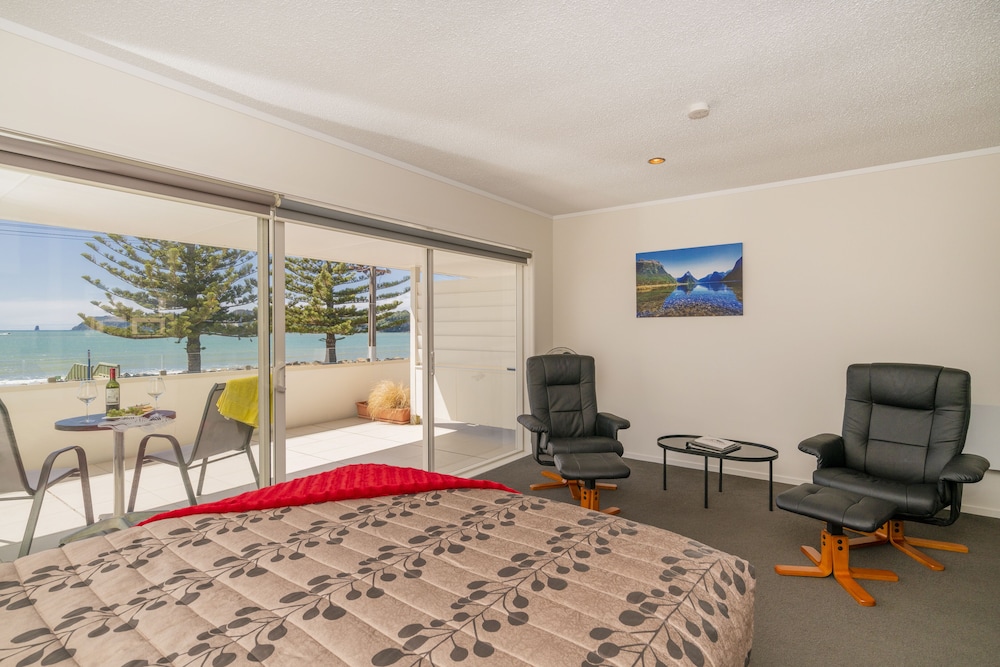 Oceanside Motel 28/65