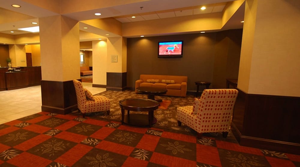 DoubleTree by Hilton Rocky Mount Hotel 26/44
