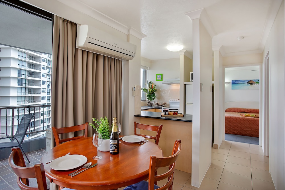 Pacific Resort Broadbeach 58/77