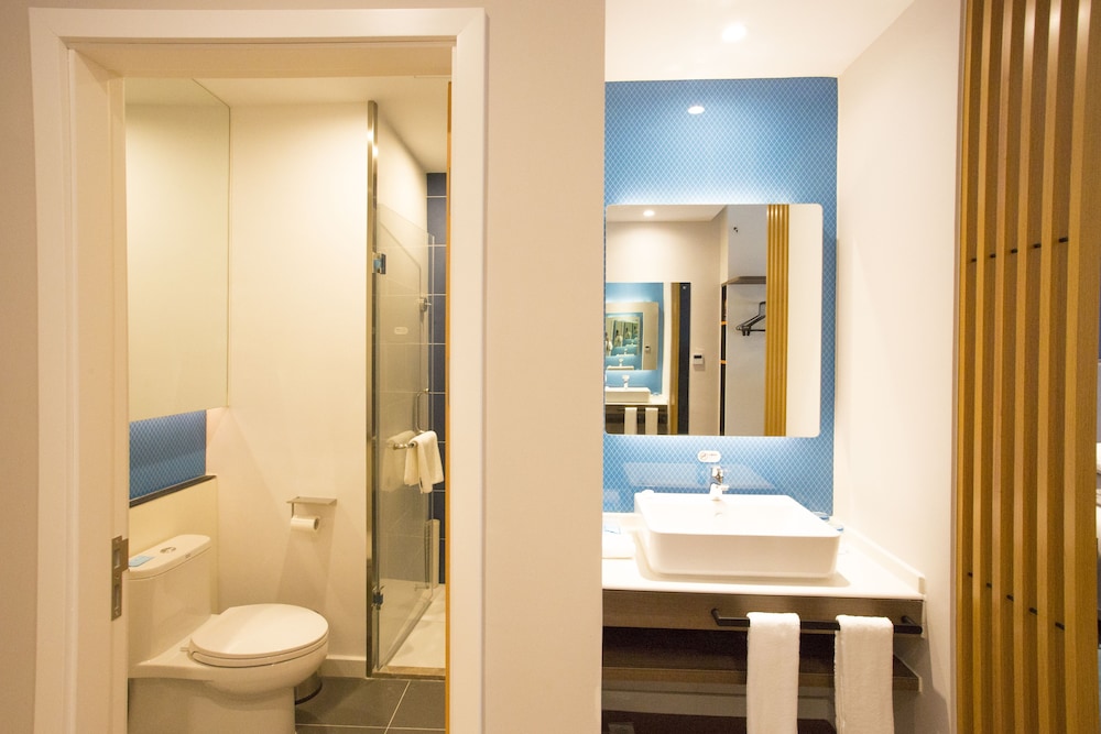 Holiday Inn Express Wuhan Optical Valley 17/63