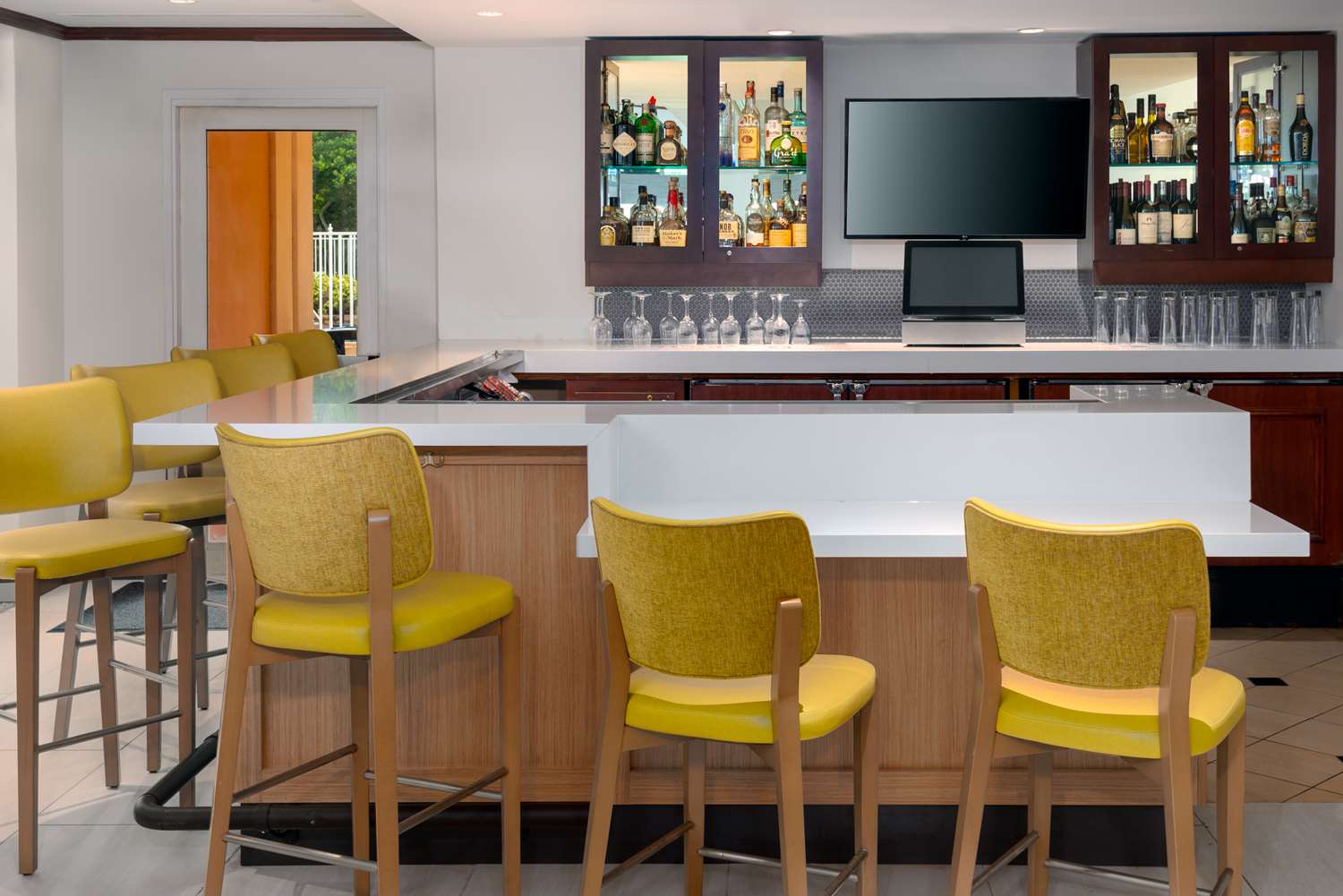 restaurant cafeteria