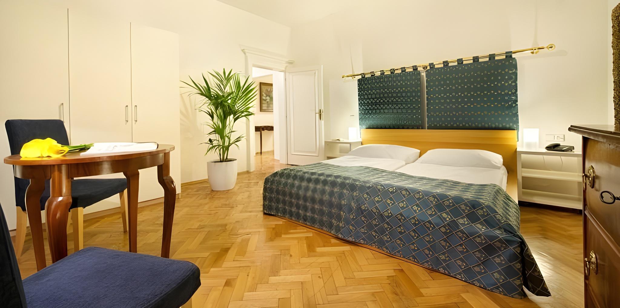 جناح مع أريكة