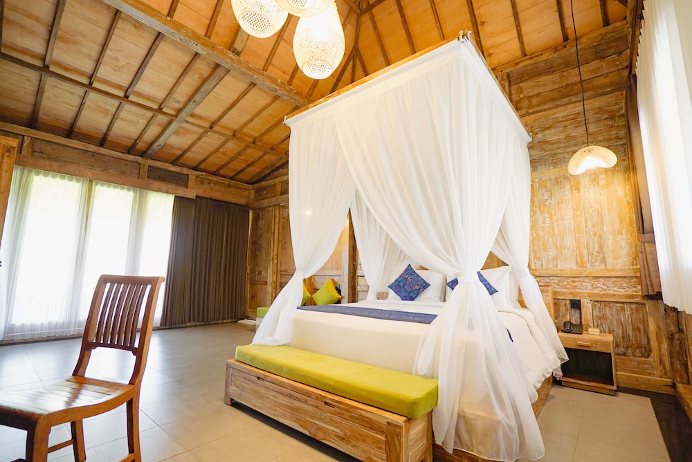 2 Bedrooms, Pool, Villa, Queen and Twin Beds