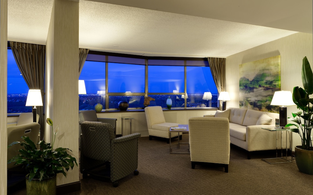 Chateau Lacombe Formerly Crowne Plaza Chateau Lacombe 40/67